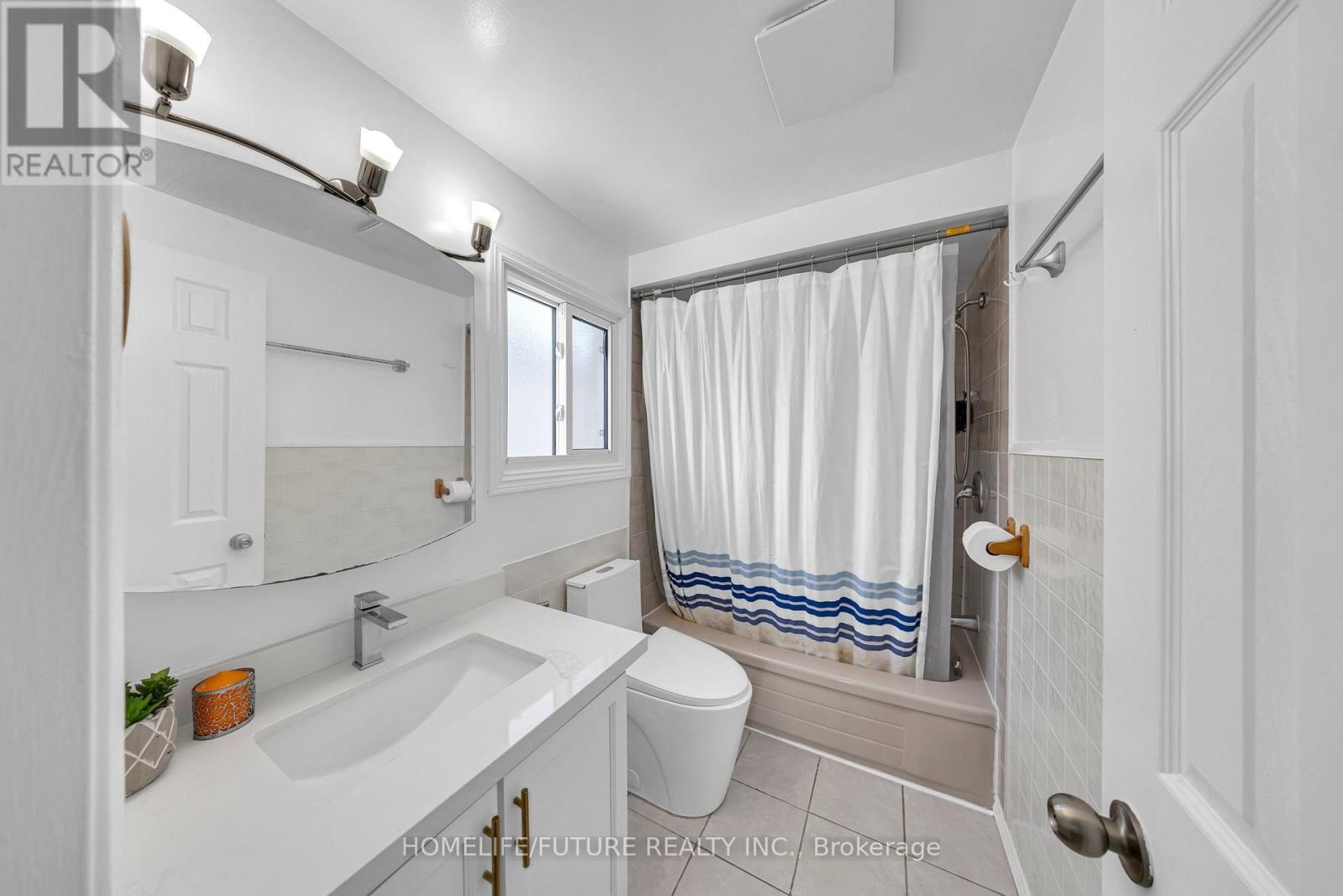 24 Adams Drive, Ajax (Central), Ontario  L1S 5X1 - Photo 32 - E12849286