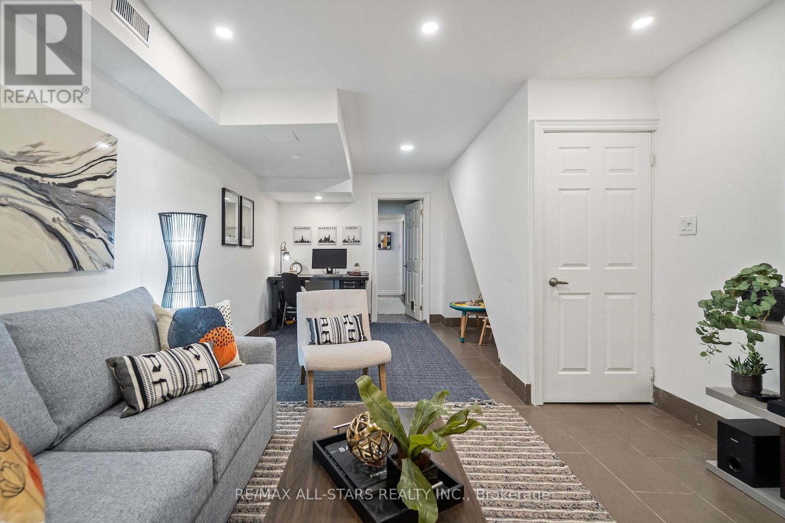 3 - 83 Pape Avenue, Toronto, Ontario  M4M 2V5 - Photo 33 - E12849318