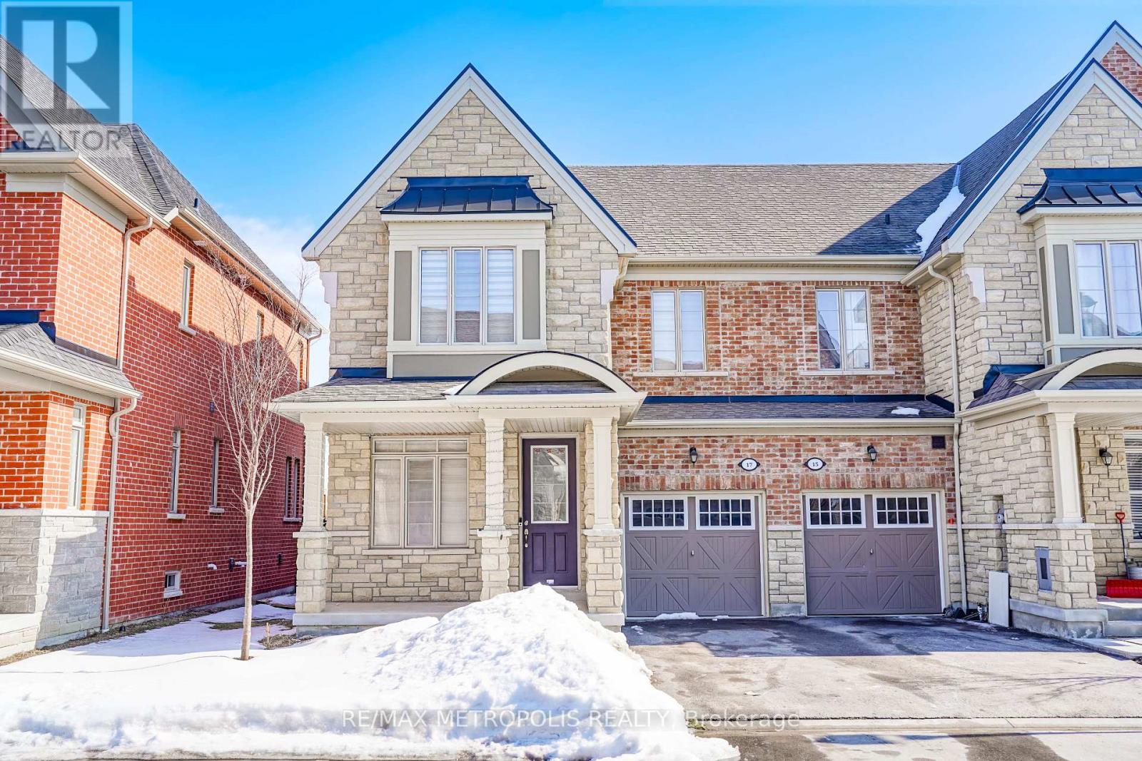 17 HICKLING LANE, Ajax, Ontario