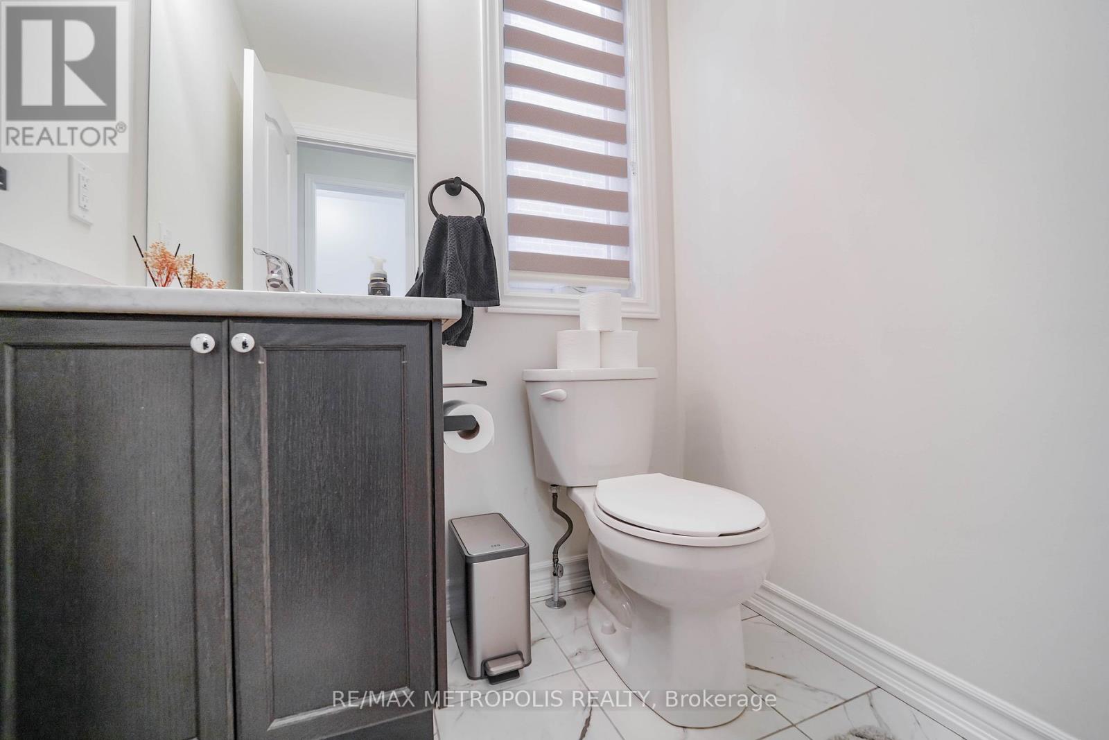 17 Hickling Lane, Ajax, Ontario  L1T 0P9 - Photo 11 - E12849336