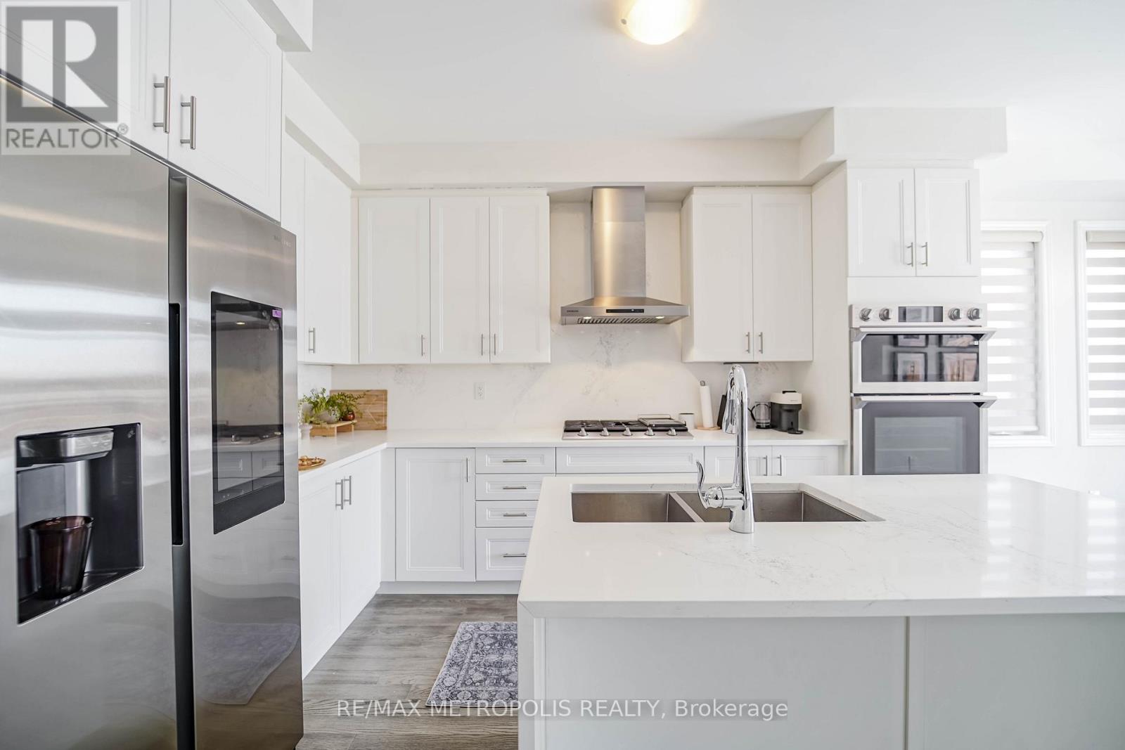 17 Hickling Lane, Ajax, Ontario  L1T 0P9 - Photo 14 - E12849336