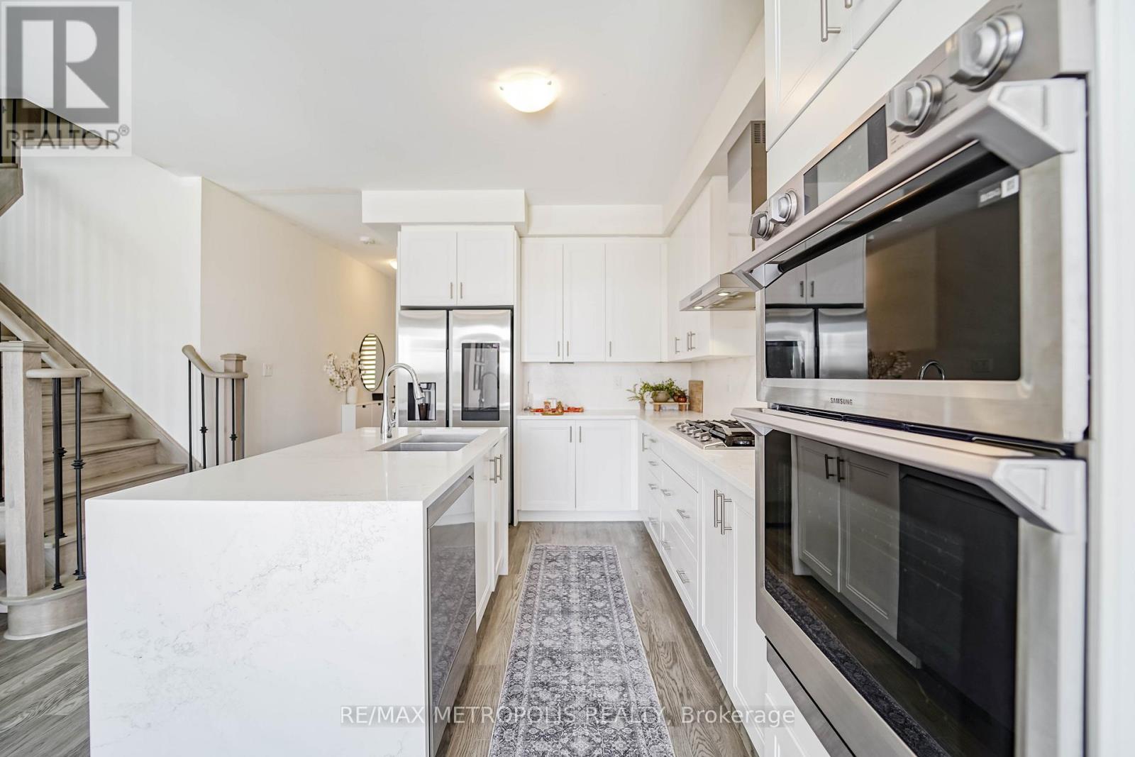 17 Hickling Lane, Ajax, Ontario  L1T 0P9 - Photo 16 - E12849336