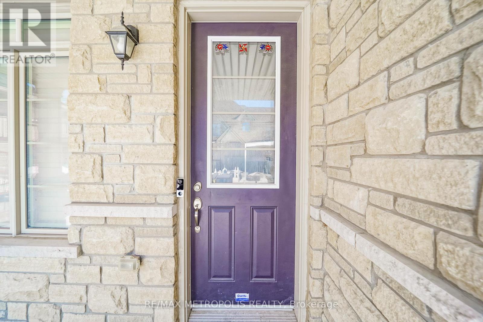 17 Hickling Lane, Ajax, Ontario  L1T 0P9 - Photo 4 - E12849336