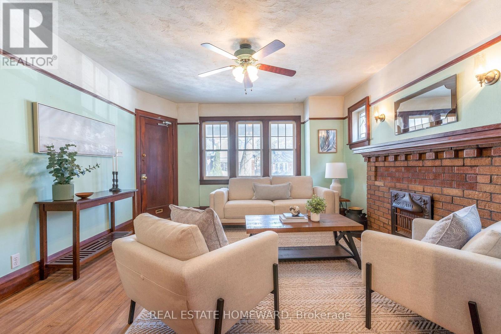 58 Hammersmith Avenue, Toronto, Ontario  M4E 2W4 - Photo 3 - E12849426