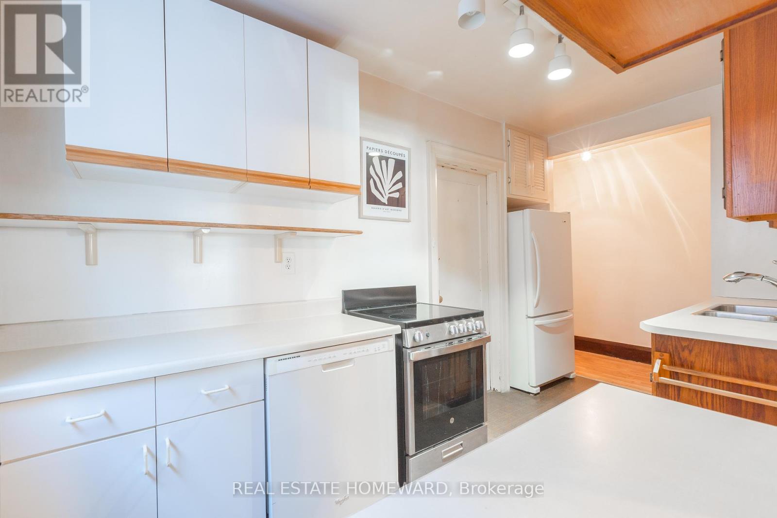 58 Hammersmith Avenue, Toronto, Ontario  M4E 2W4 - Photo 7 - E12849426