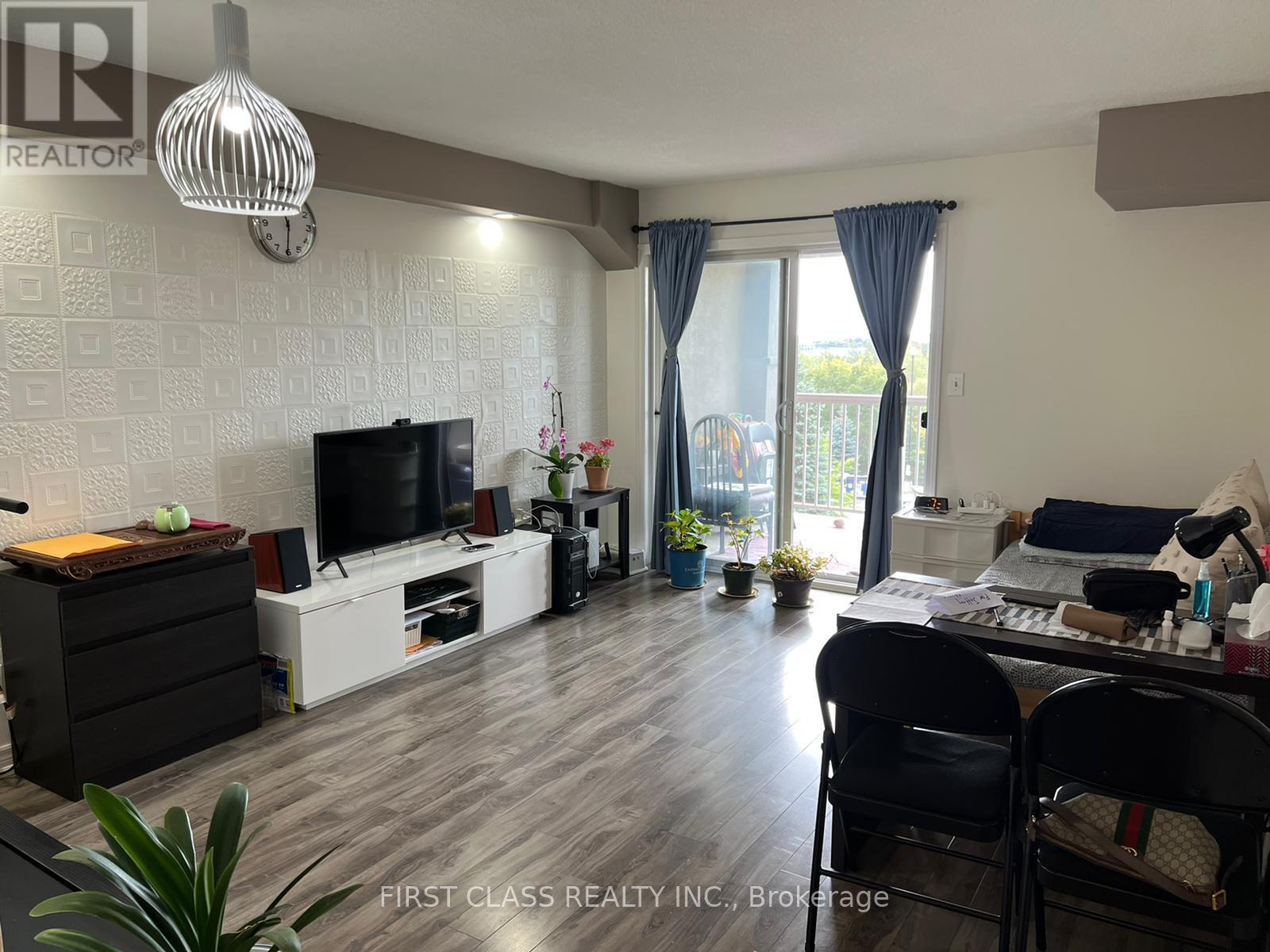 404 - 684 Warden Avenue, Toronto (Clairlea-Birchmount), Ontario  M1L 4W4 - Photo 3 - E12849622