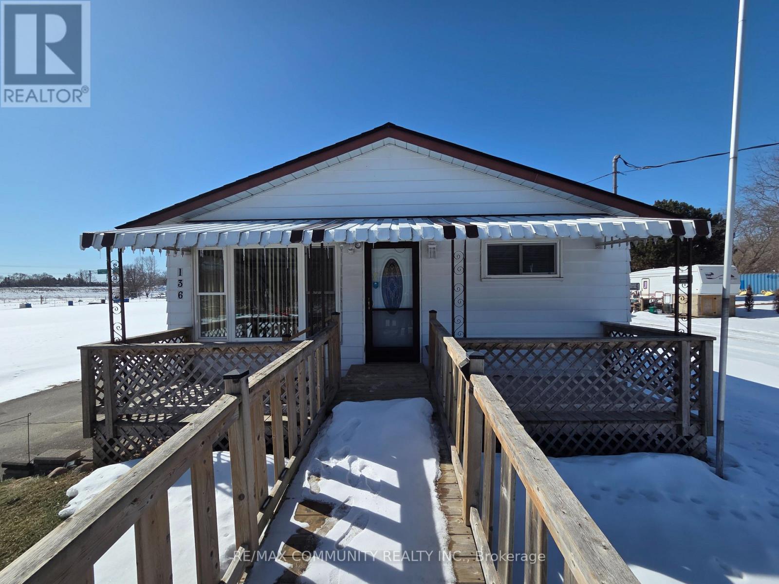 136 Wharf Street, Clarington, Ontario  L1C 2L2 - Photo 2 - E12849634