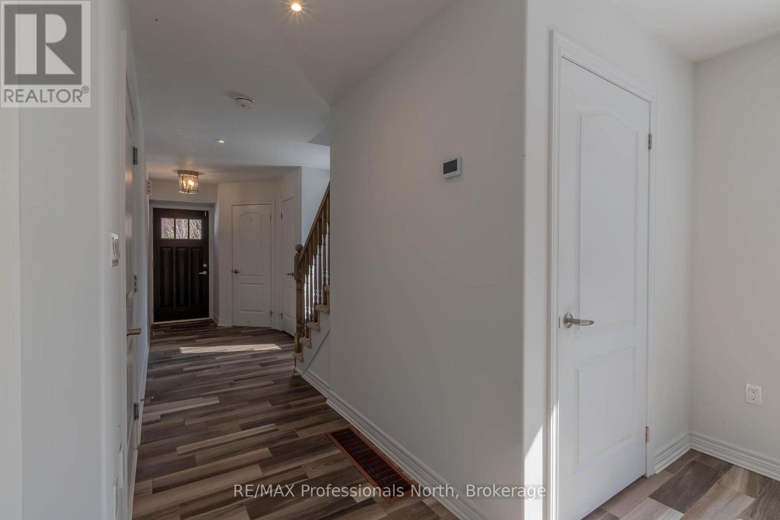 13 Brookside Crossing, Huntsville (Chaffey), Ontario  P1H 1C9 - Photo 10 - X12849626