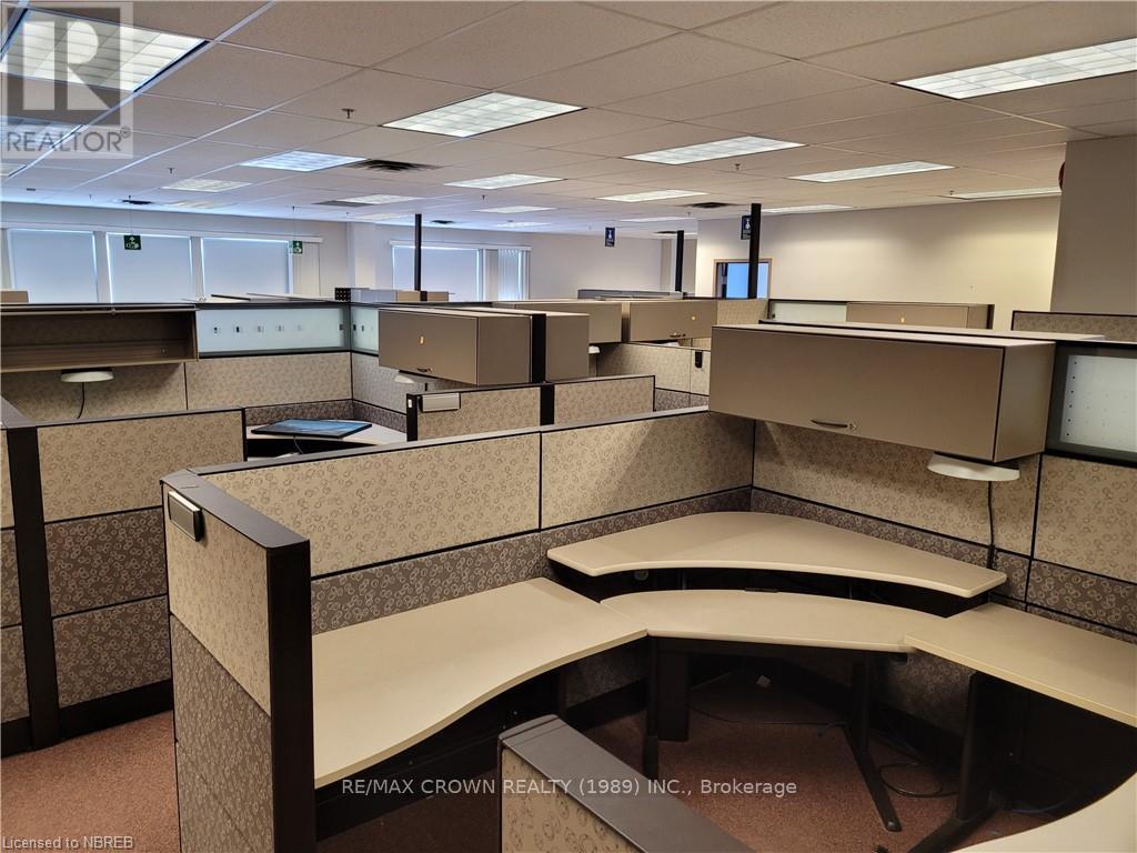 200 - 180 Shirreff Avenue, North Bay (Widdifield), Ontario  P1B 7K9 - Photo 4 - X10708812