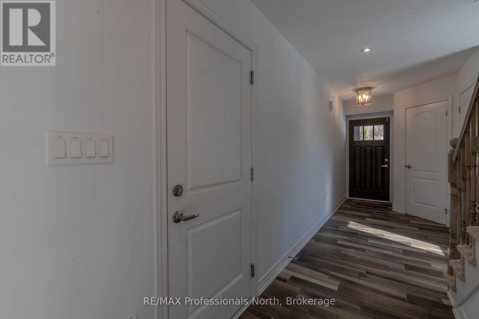 13 Brookside Crossing, Huntsville (Chaffey), Ontario  P1H 1C9 - Photo 9 - X12849626