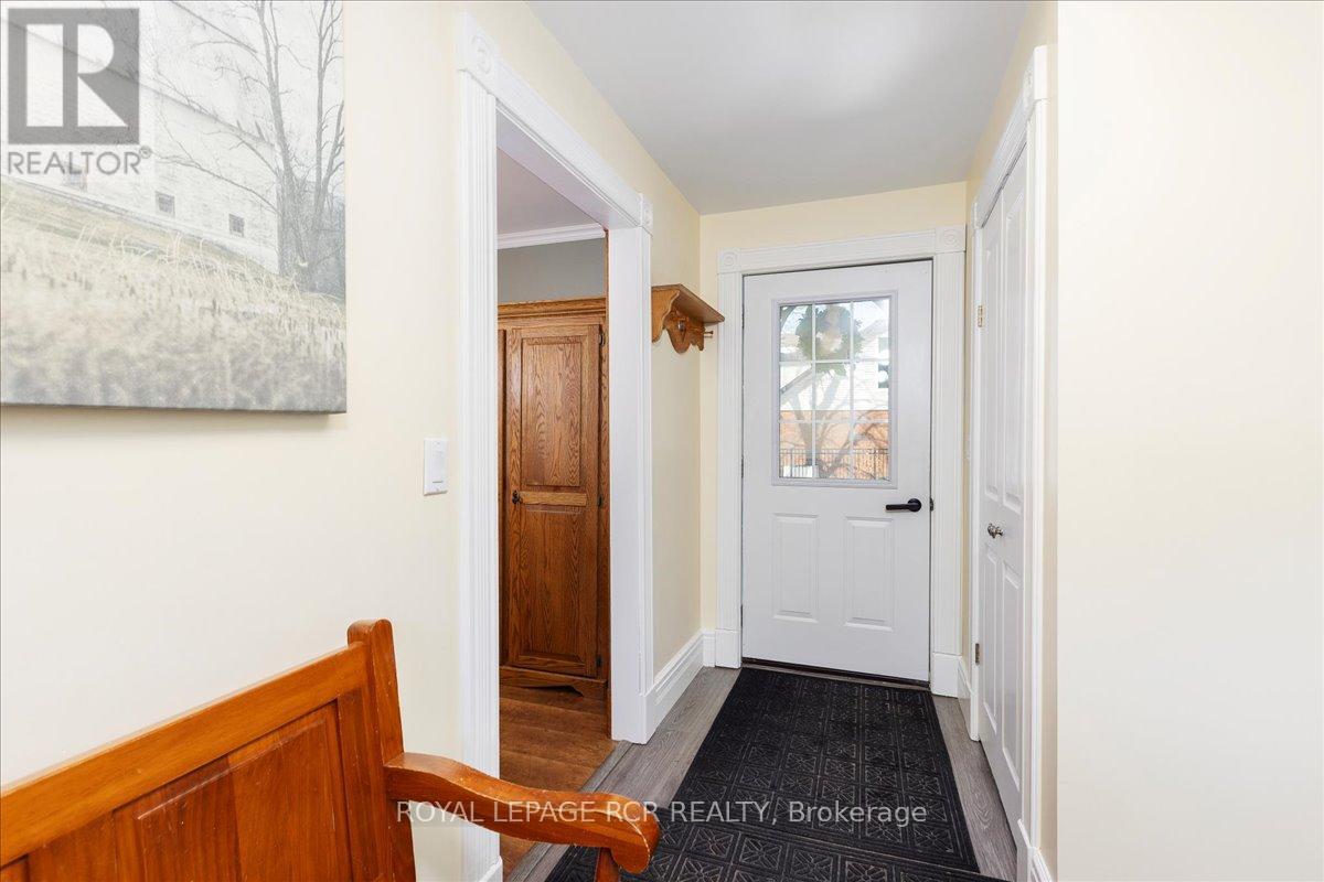 11 King Street, East Gwillimbury (Mt Albert), Ontario  L0G 1M0 - Photo 17 - N12849234