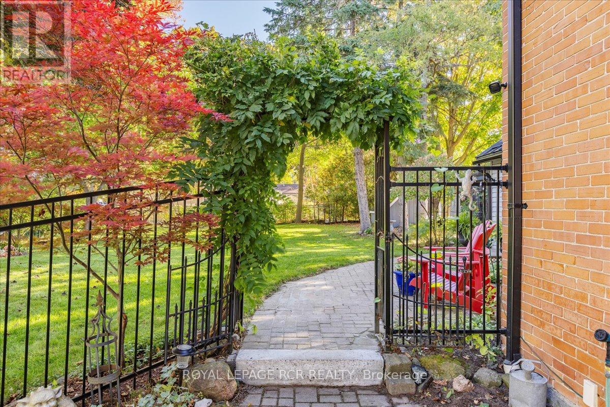 11 King Street, East Gwillimbury (Mt Albert), Ontario  L0G 1M0 - Photo 23 - N12849234