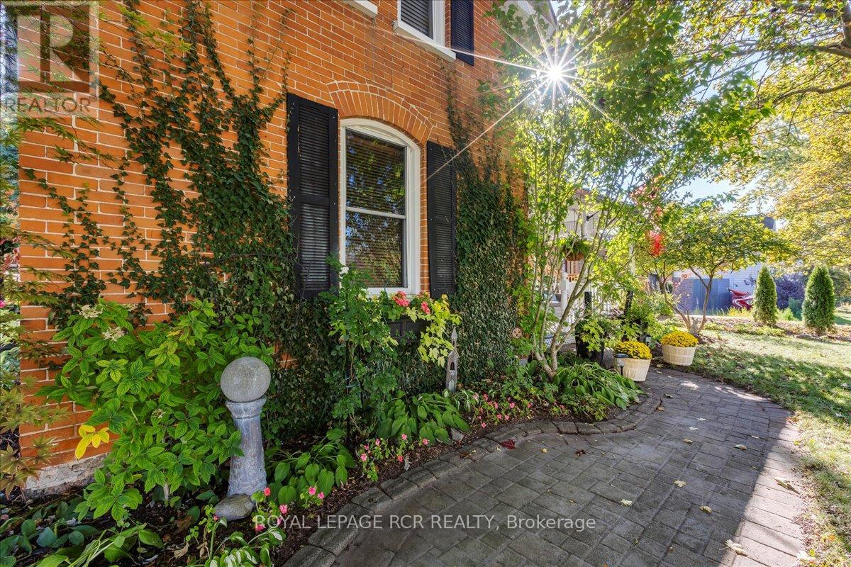 11 King Street, East Gwillimbury (Mt Albert), Ontario  L0G 1M0 - Photo 24 - N12849234