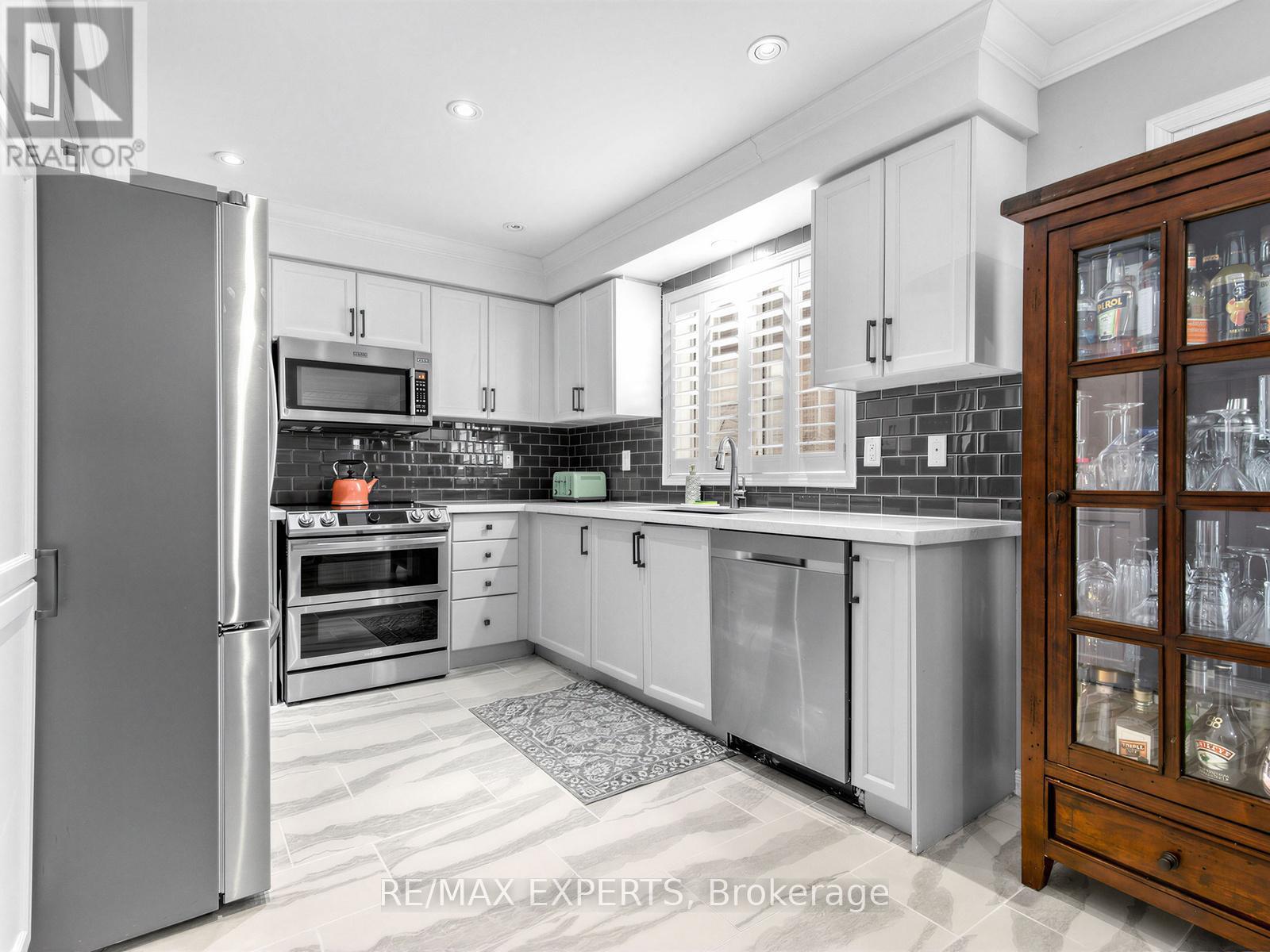 35 Arundel Drive W, Vaughan, Ontario  L4H 2E6 - Photo 16 - N12849298