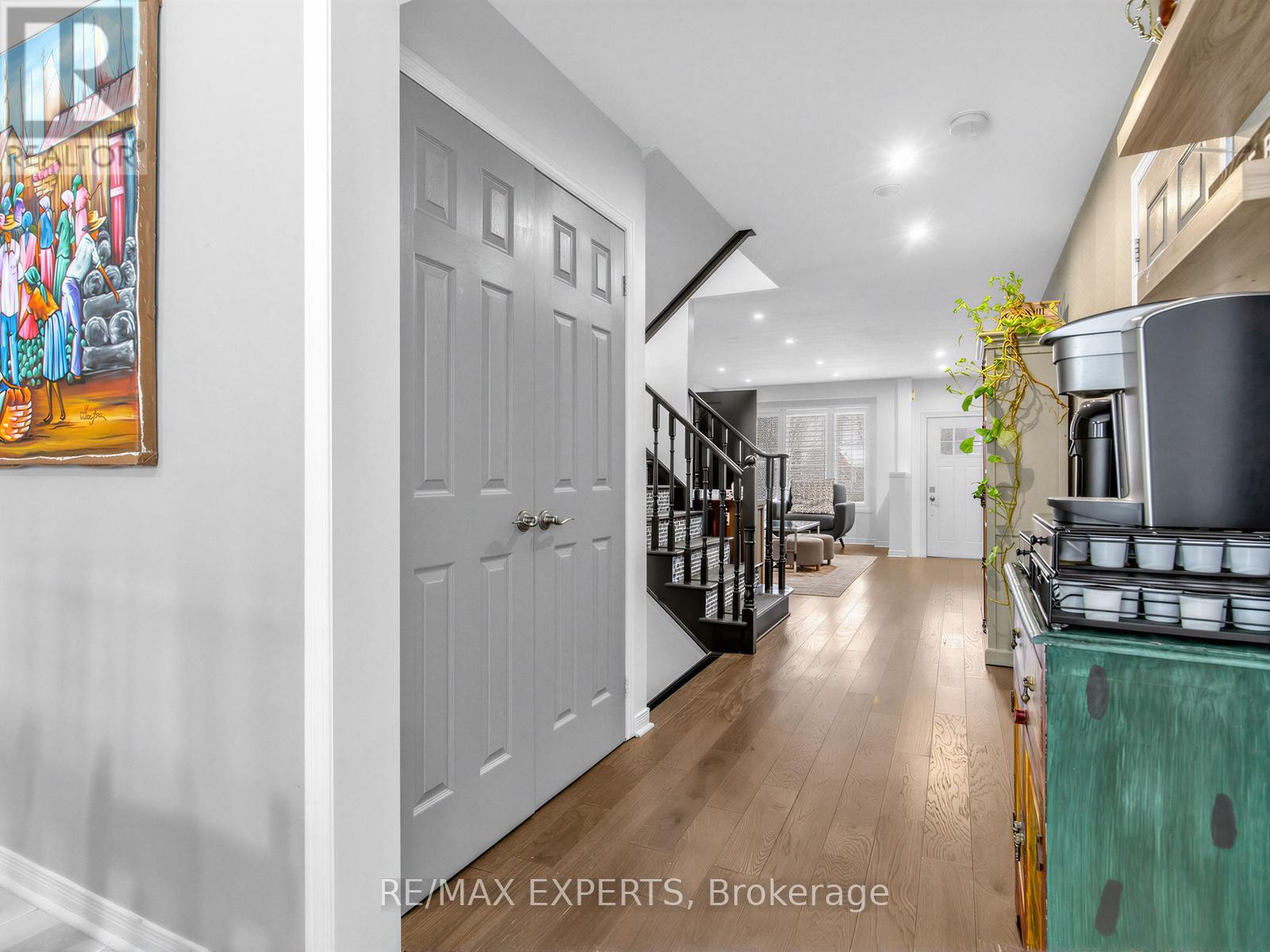 35 Arundel Drive W, Vaughan, Ontario  L4H 2E6 - Photo 17 - N12849298