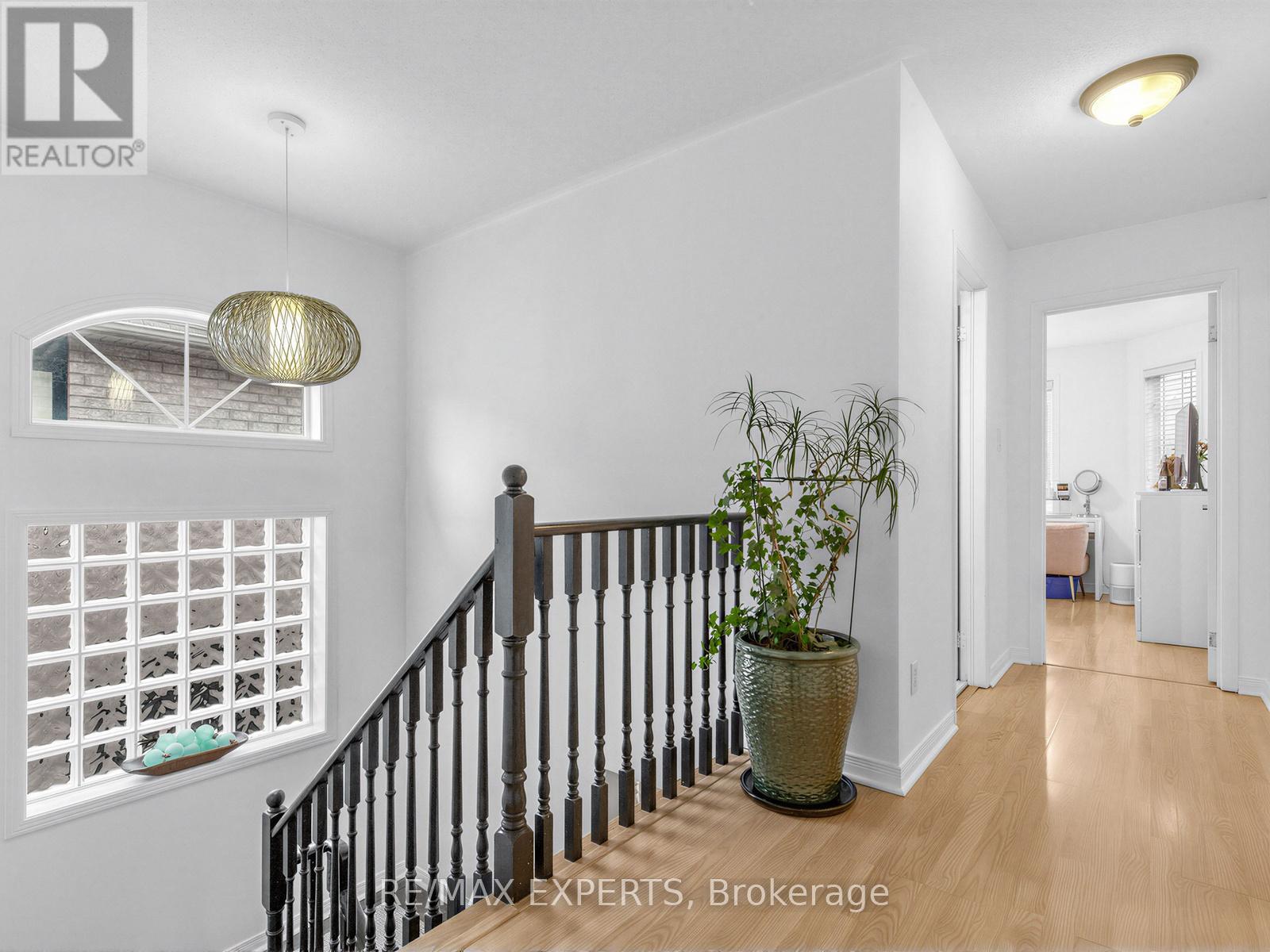 35 Arundel Drive W, Vaughan, Ontario  L4H 2E6 - Photo 18 - N12849298