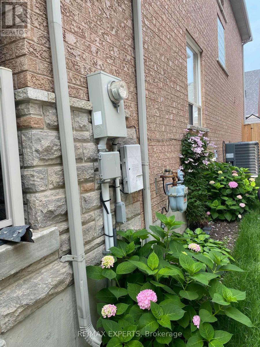 35 Arundel Drive W, Vaughan, Ontario  L4H 2E6 - Photo 32 - N12849298