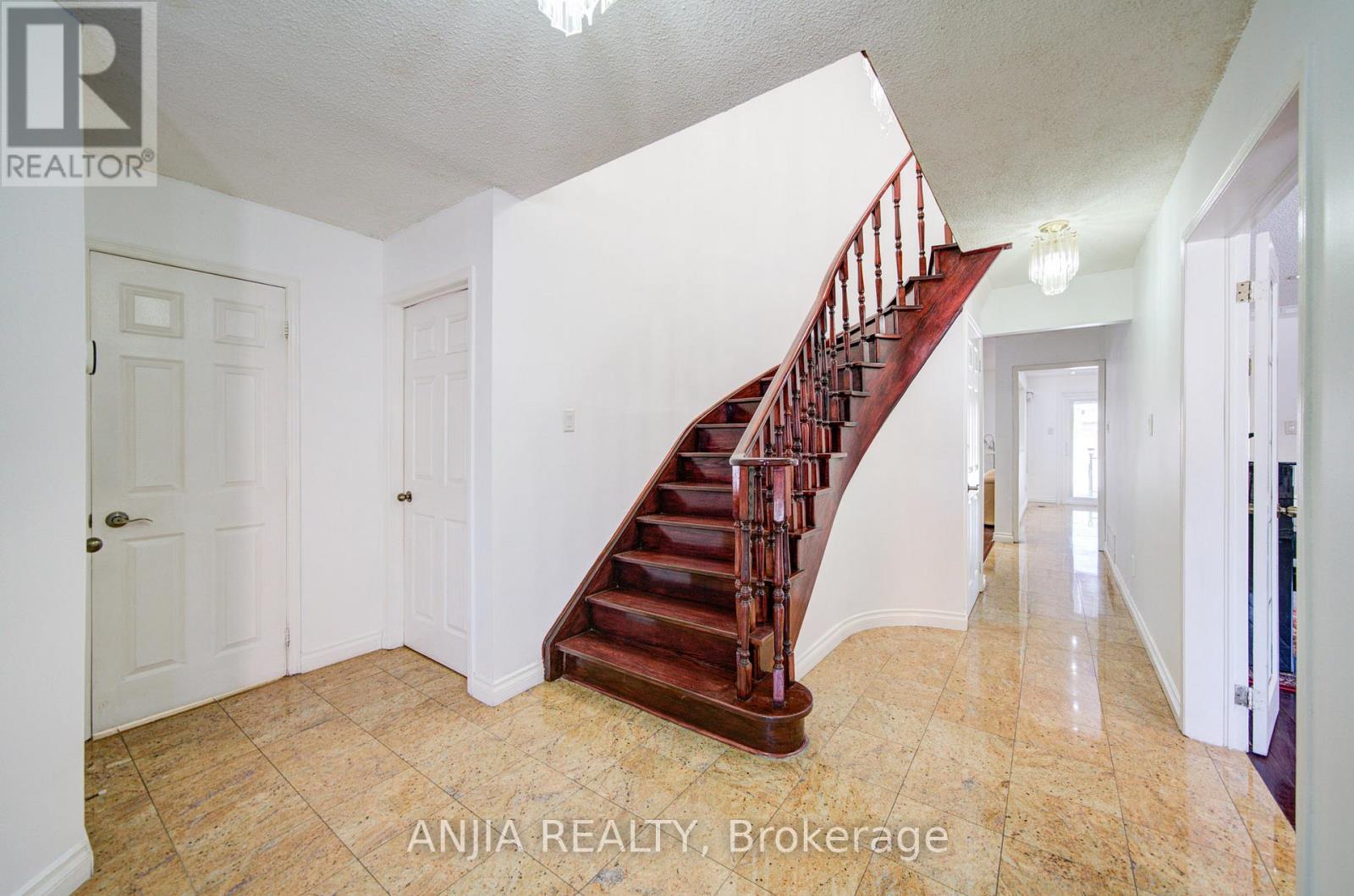 62 Walford Road, Markham, Ontario  L3S 2T1 - Photo 5 - N12849316