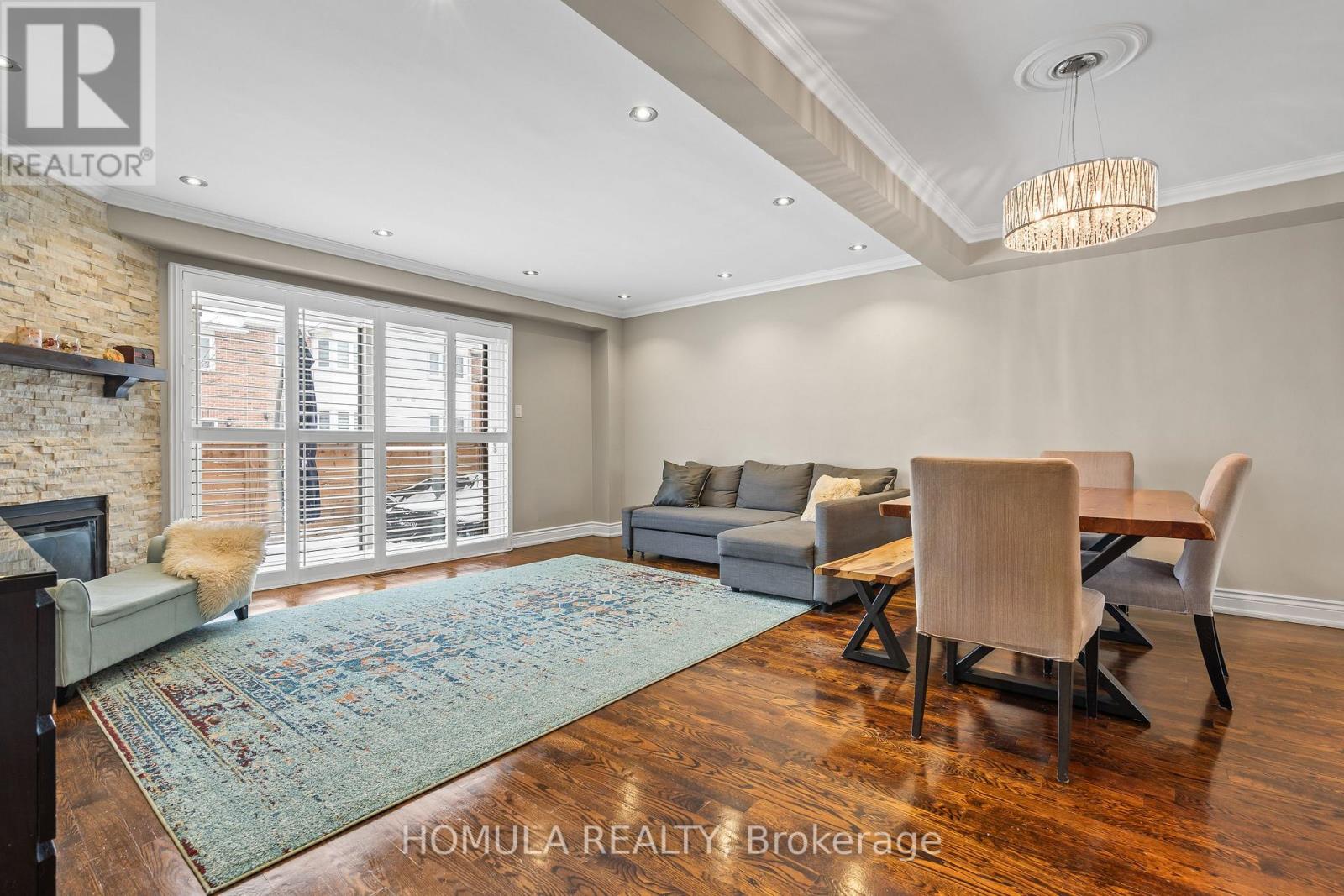 5 - 211 Woodbridge Avenue, Vaughan, Ontario  L4L 2T1 - Photo 4 - N12849510