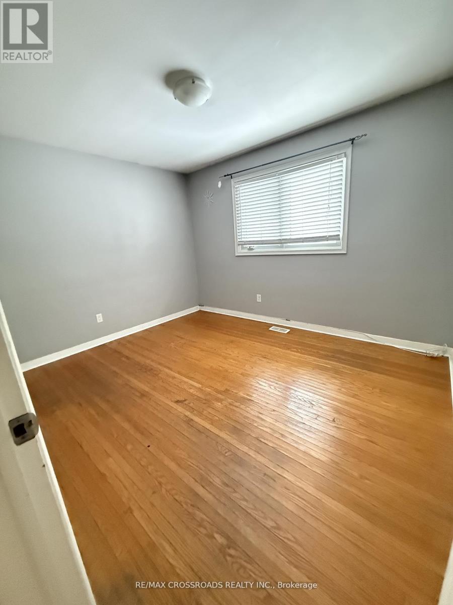 Upper - 89 Ottaway Avenue, Barrie (City Centre), Ontario  L4M 2X1 - Photo 18 - S12849270