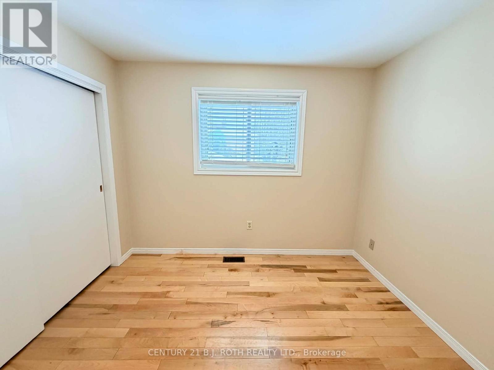 Main - 141 Gunn Street, Barrie (Wellington), Ontario  L4M 2H6 - Photo 11 - S12849434