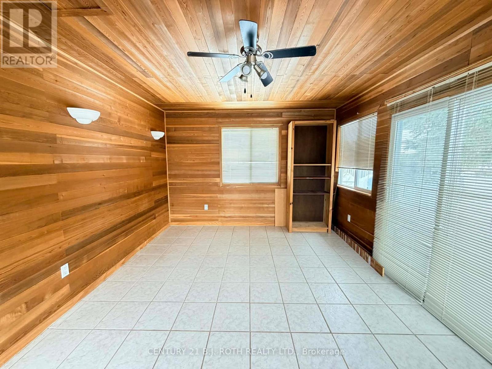 Main - 141 Gunn Street, Barrie (Wellington), Ontario  L4M 2H6 - Photo 15 - S12849434