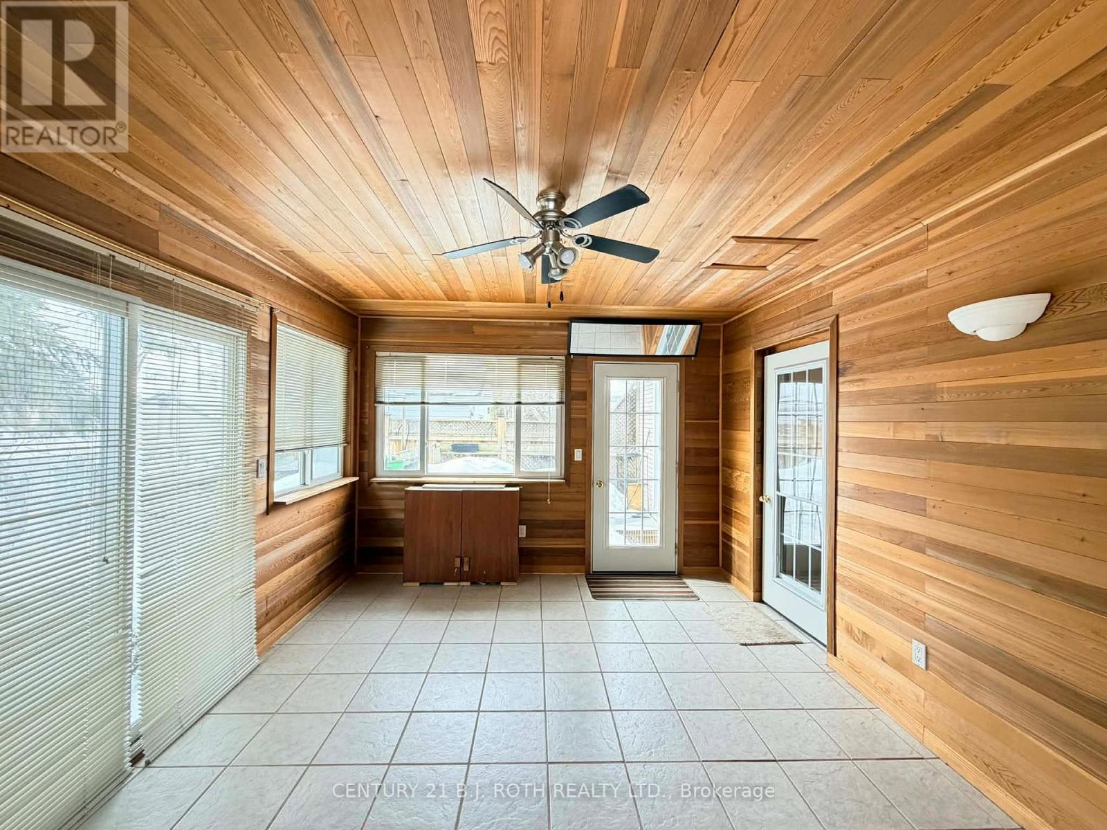 Main - 141 Gunn Street, Barrie (Wellington), Ontario  L4M 2H6 - Photo 16 - S12849434