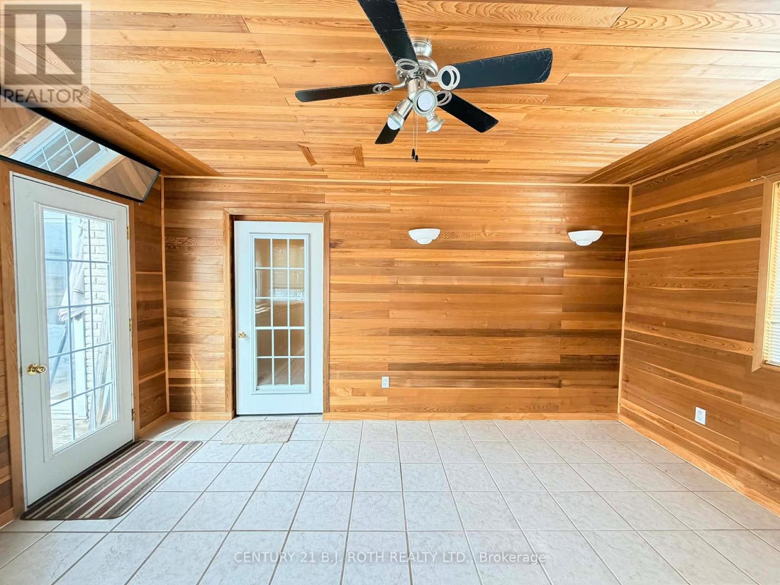 Main - 141 Gunn Street, Barrie (Wellington), Ontario  L4M 2H6 - Photo 17 - S12849434