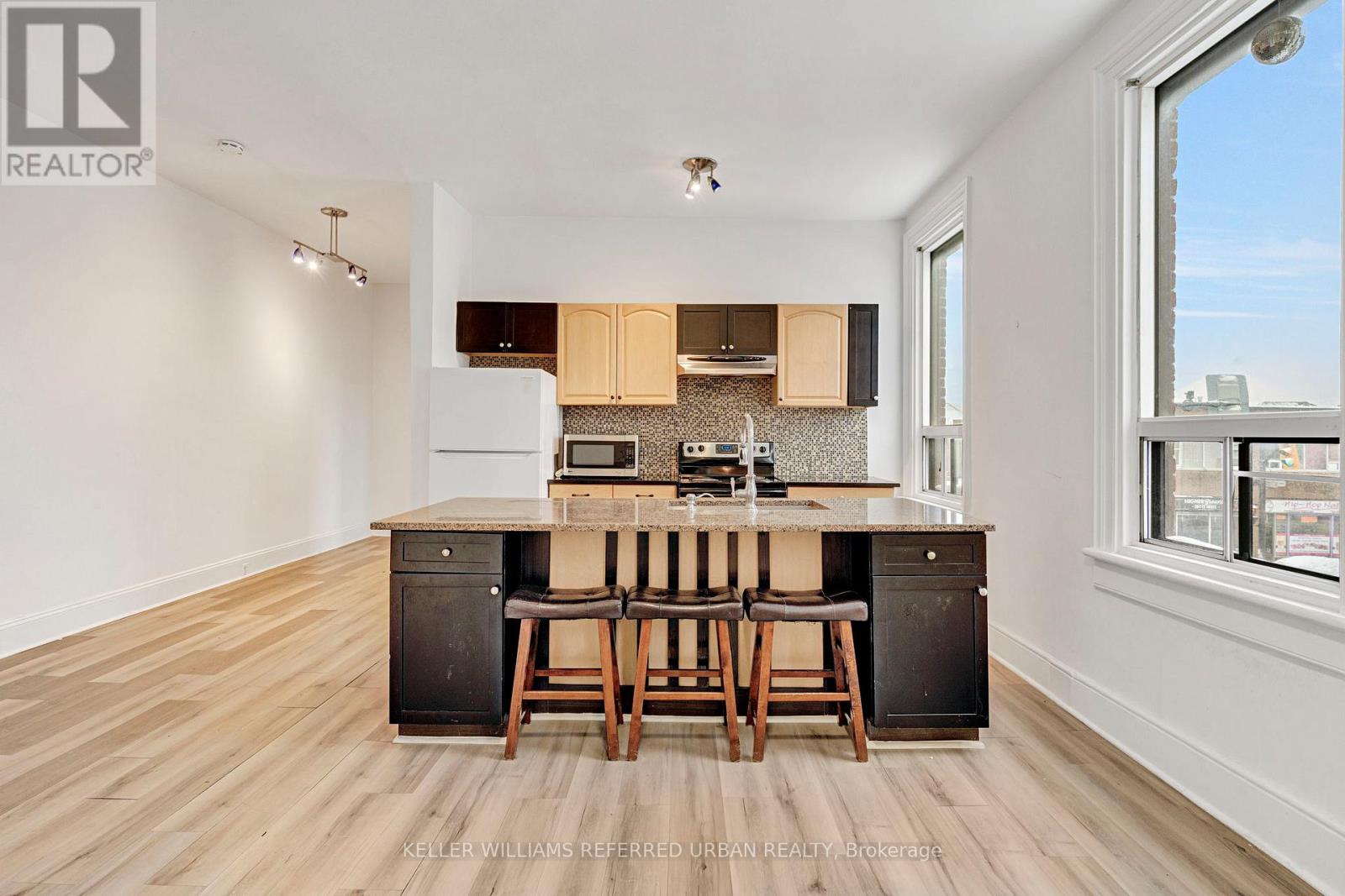 66 Dunlop Street W, Barrie, Ontario  L4N 1A4 - Photo 14 - S12849462