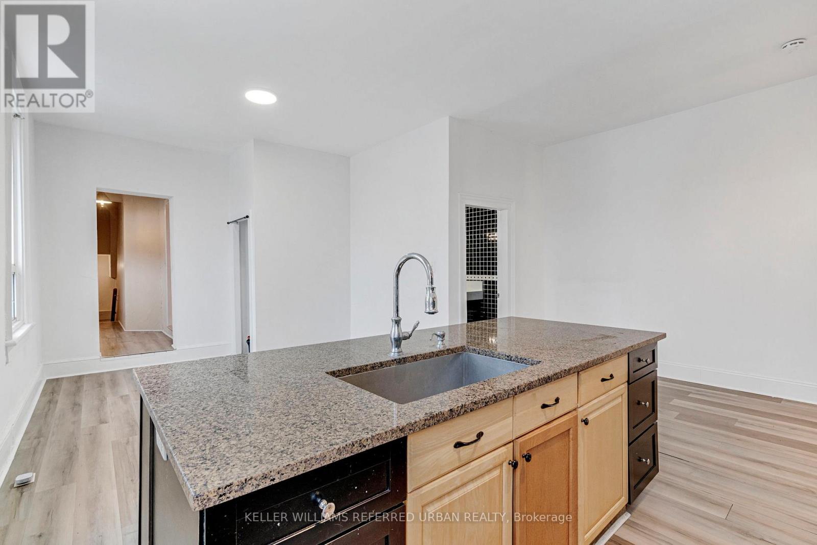 66 Dunlop Street W, Barrie, Ontario  L4N 1A4 - Photo 16 - S12849462