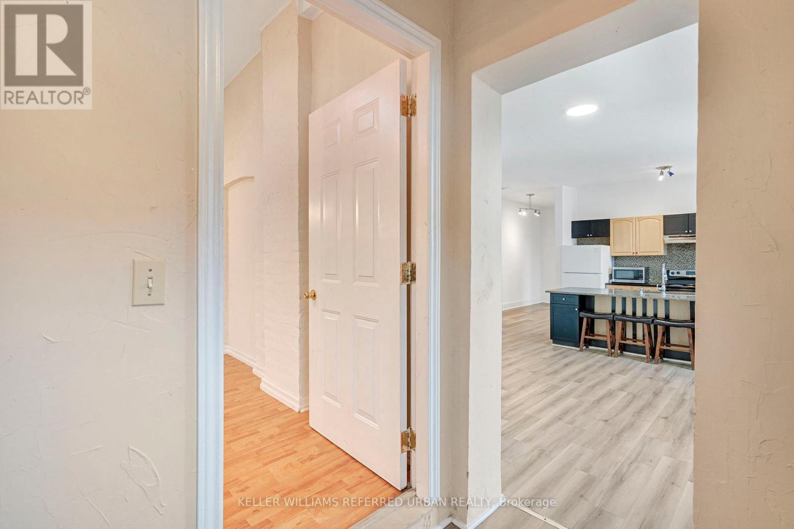 66 Dunlop Street W, Barrie, Ontario  L4N 1A4 - Photo 6 - S12849462