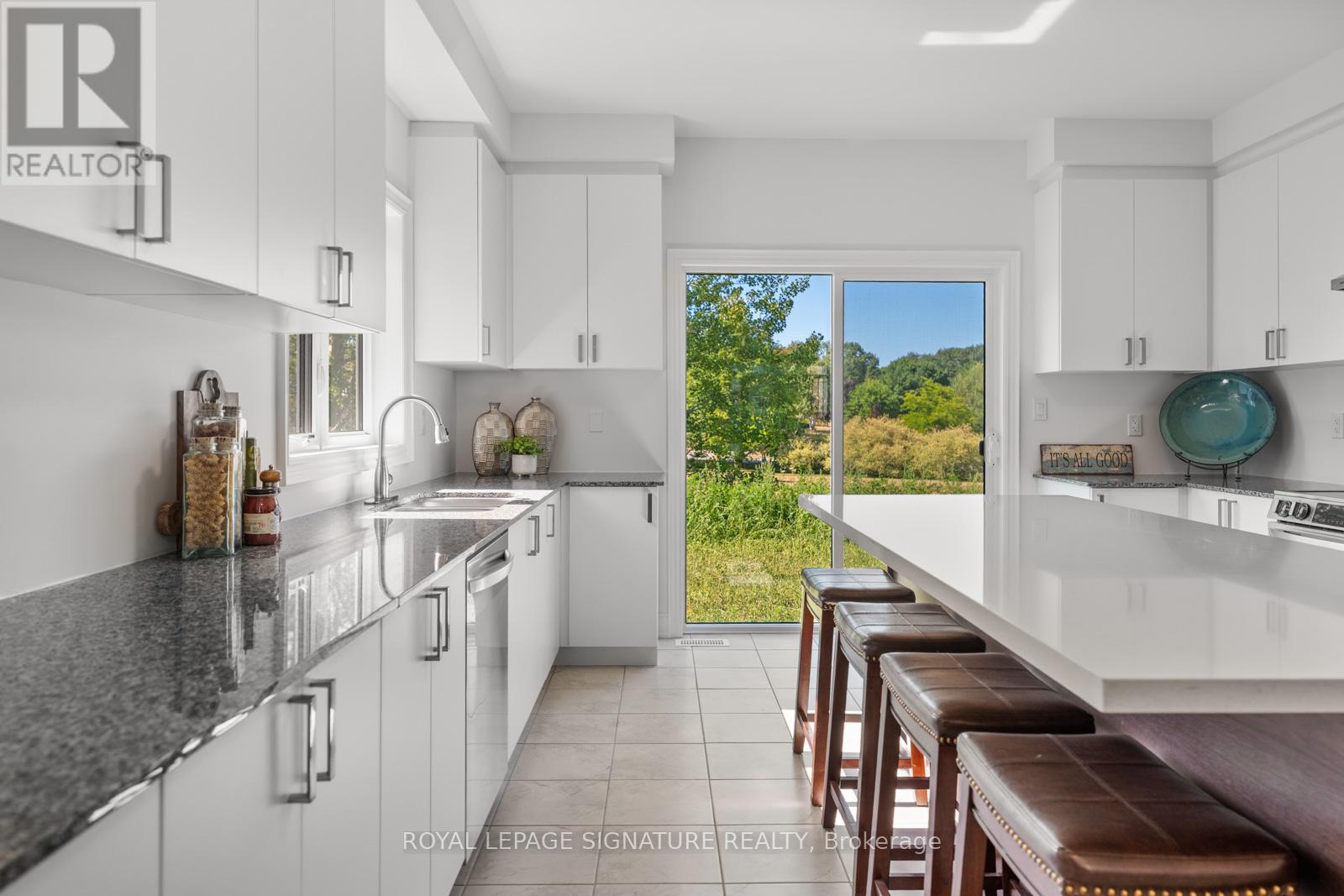 8 Misty Ridge Road, Wasaga Beach, Ontario  L9Z 0R8 - Photo 19 - S12849544