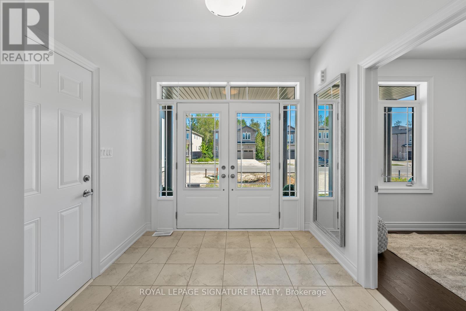 8 Misty Ridge Road, Wasaga Beach, Ontario  L9Z 0R8 - Photo 3 - S12849544