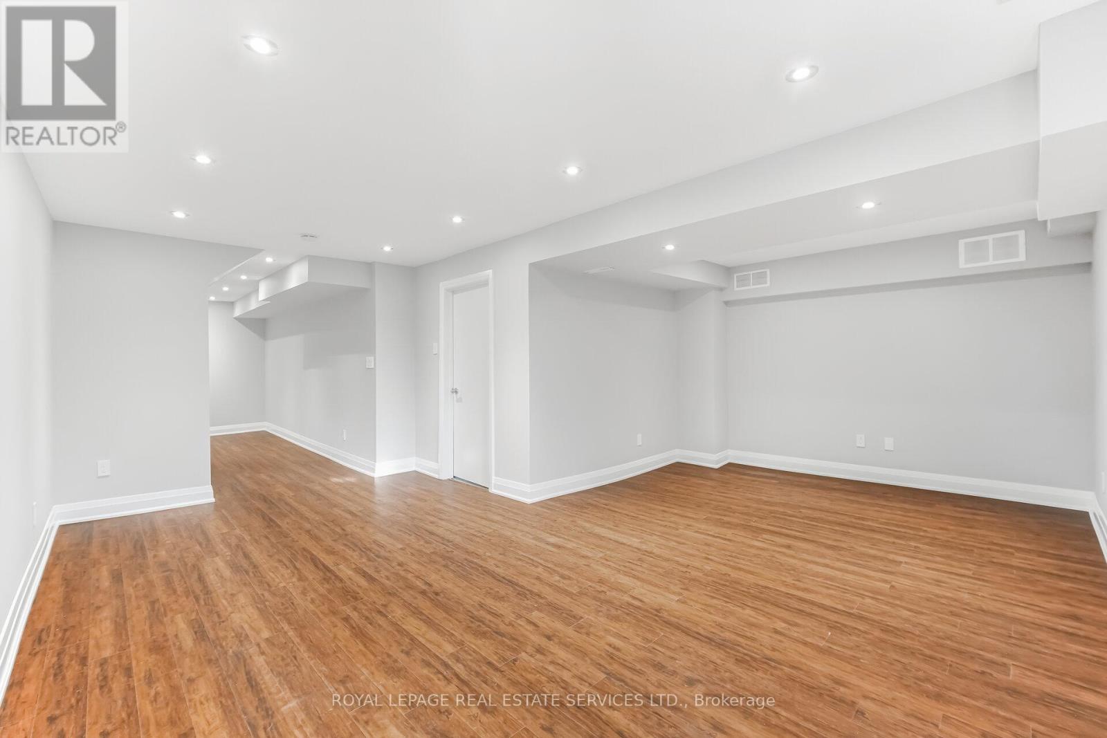 43 - 725 Vermouth Avenue, Mississauga, Ontario  L5A 3X5 - Photo 44 - W12832044