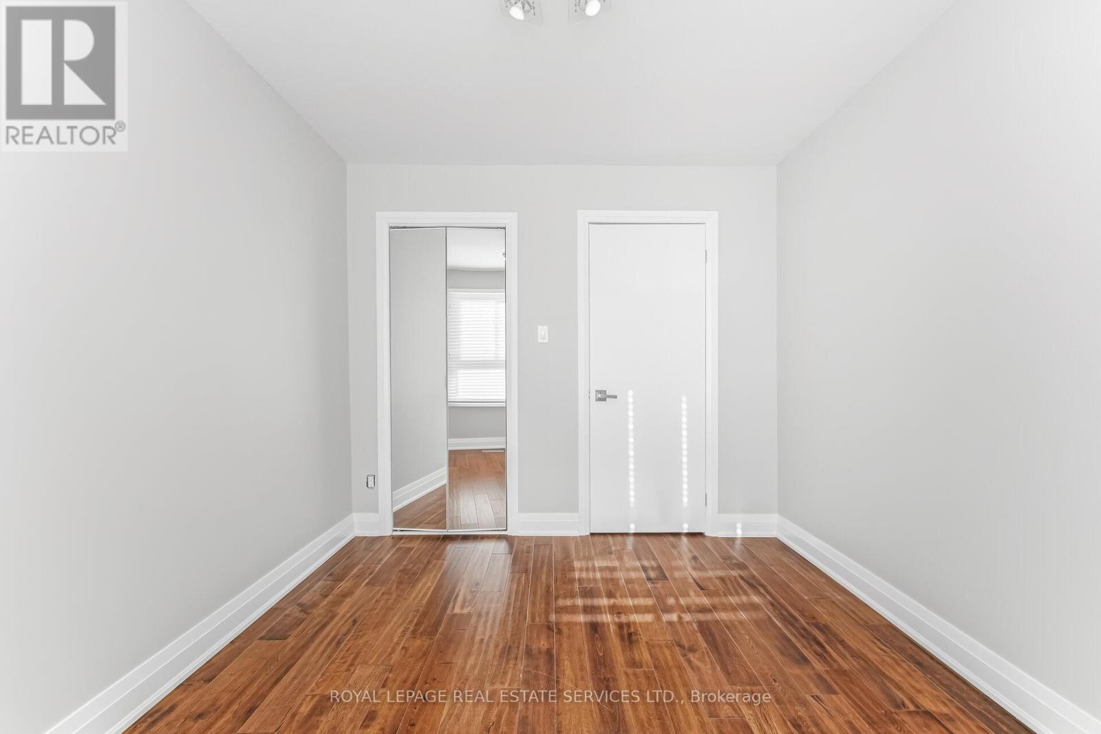 43 - 725 Vermouth Avenue, Mississauga, Ontario  L5A 3X5 - Photo 38 - W12832044