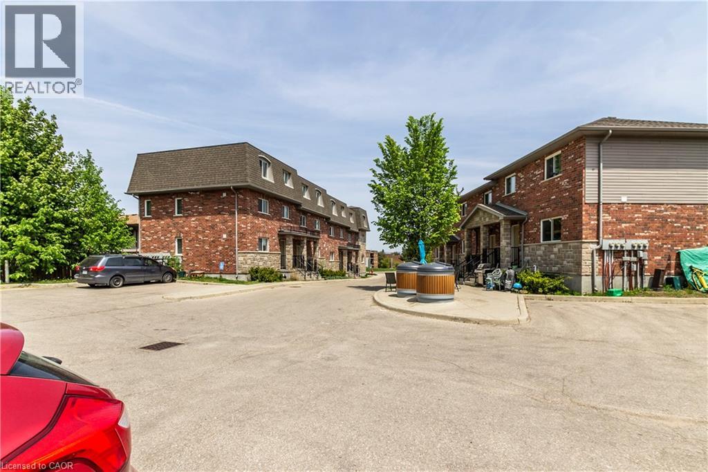 32 Elmsdale Drive Unit# 6b, Kitchener, Ontario  N2E 1H6 - Photo 3 - 40808871