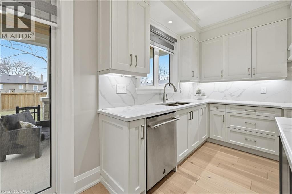 2229 Tallman Avenue, Burlington, Ontario  L7R 1R2 - Photo 19 - 40799041