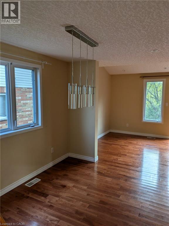 218 Dearborn Boulevard, Waterloo, Ontario  N2J 4Y3 - Photo 6 - 40808364