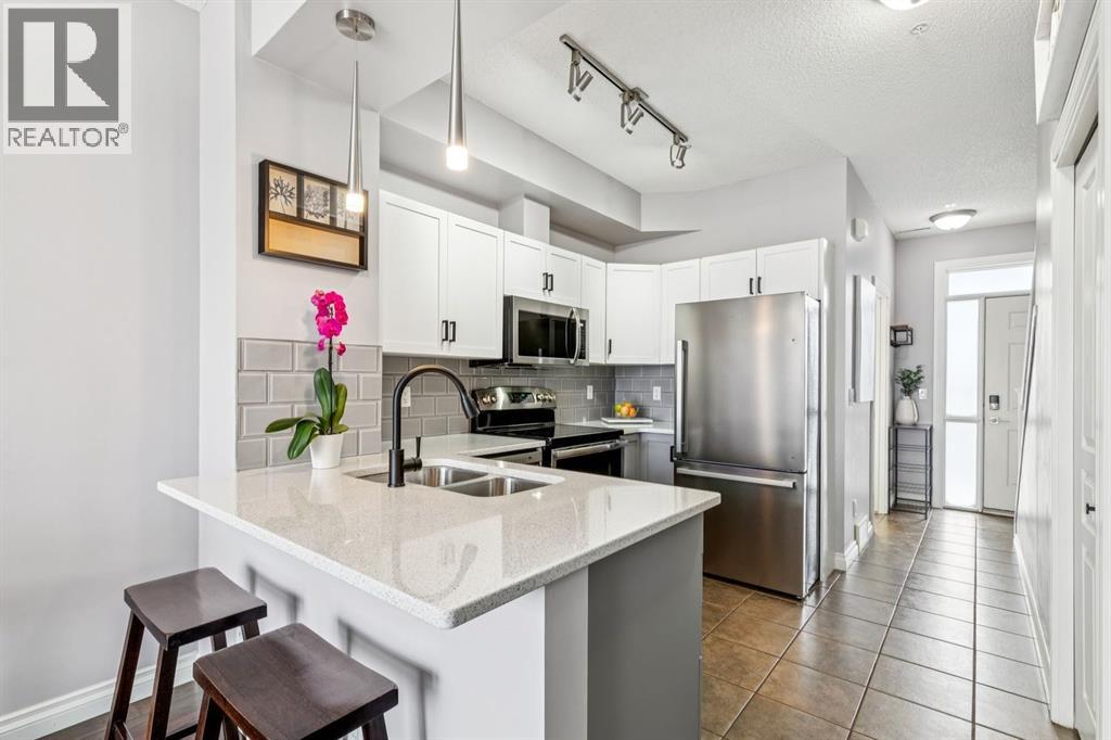 12, 140 Rockyledge View Nw, Calgary, Alberta  T3G 5Y4 - Photo 5 - A2286737