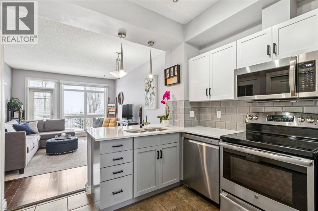 12, 140 Rockyledge View Nw, Calgary, Alberta  T3G 5Y4 - Photo 4 - A2286737