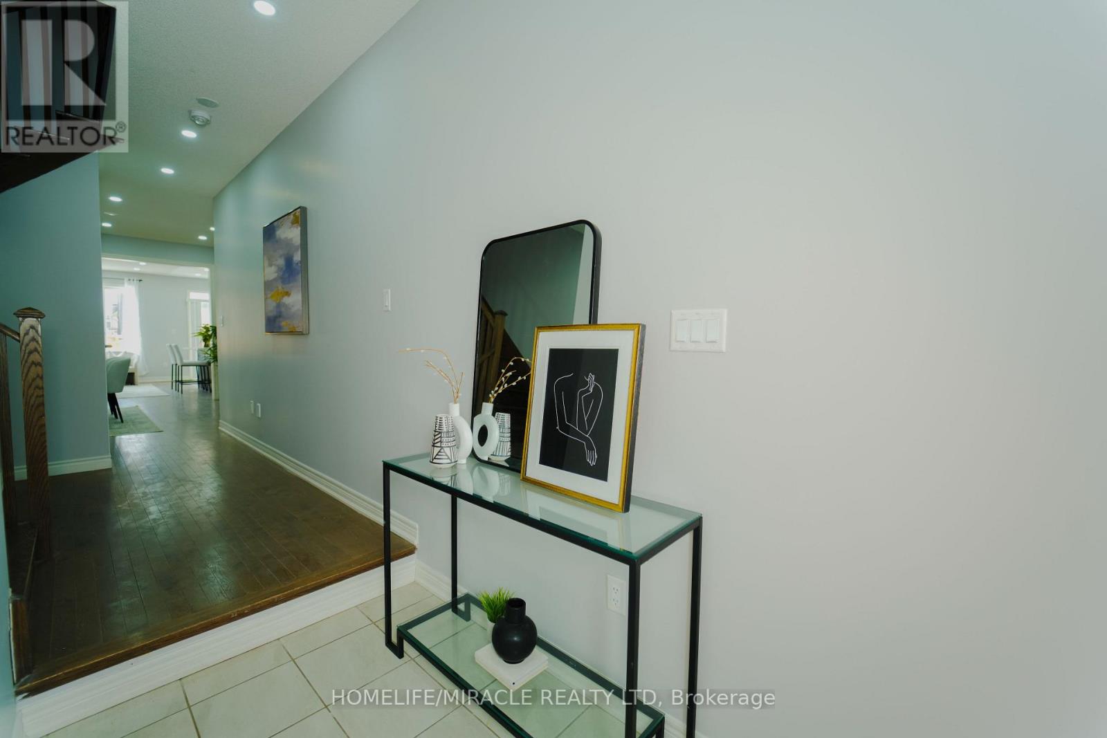 18 Truffle Court, Brampton, Ontario  L7A 5A6 - Photo 6 - W12849242