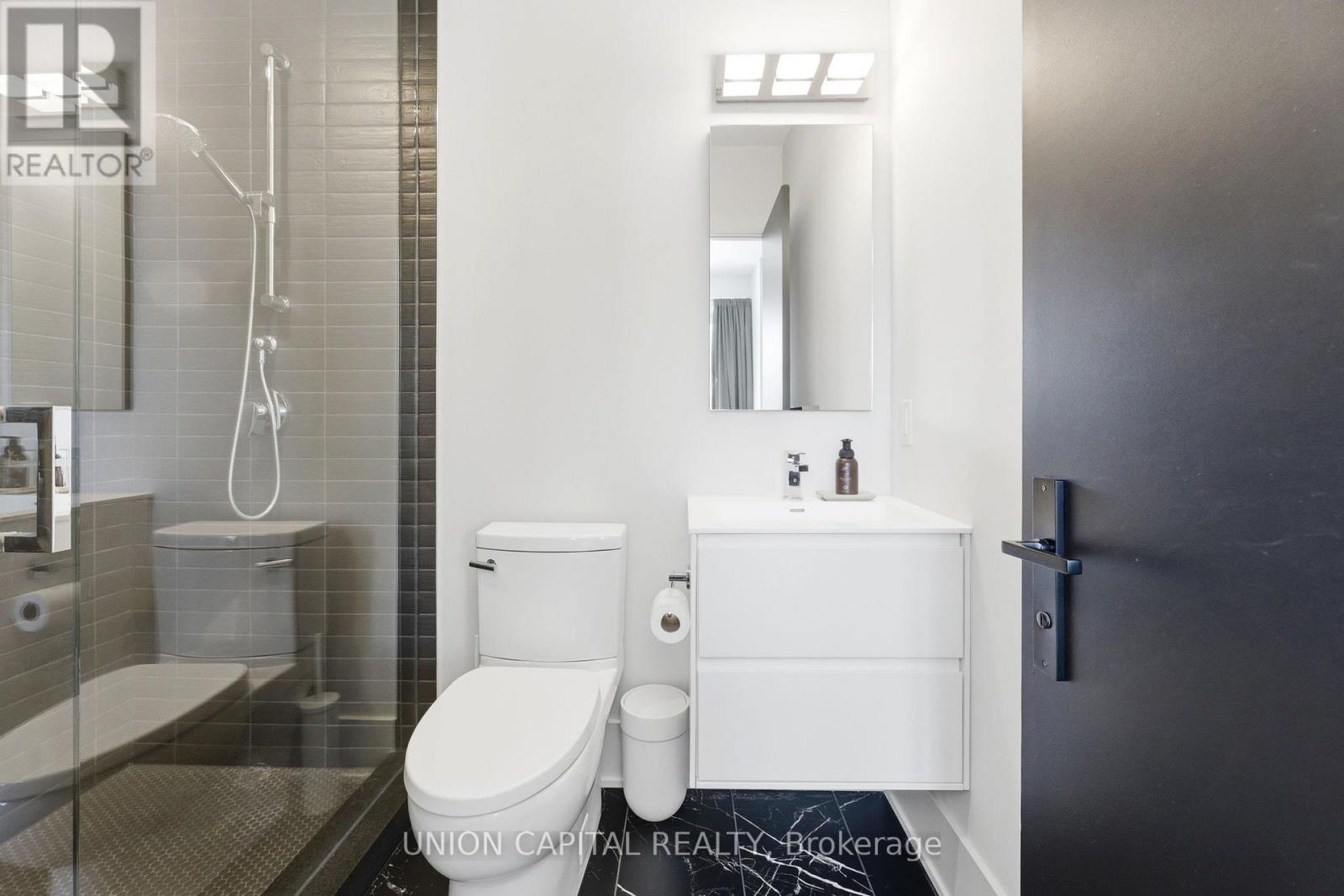 544b Beresford Avenue, Toronto, Ontario  M6S 3C3 - Photo 19 - W12849244