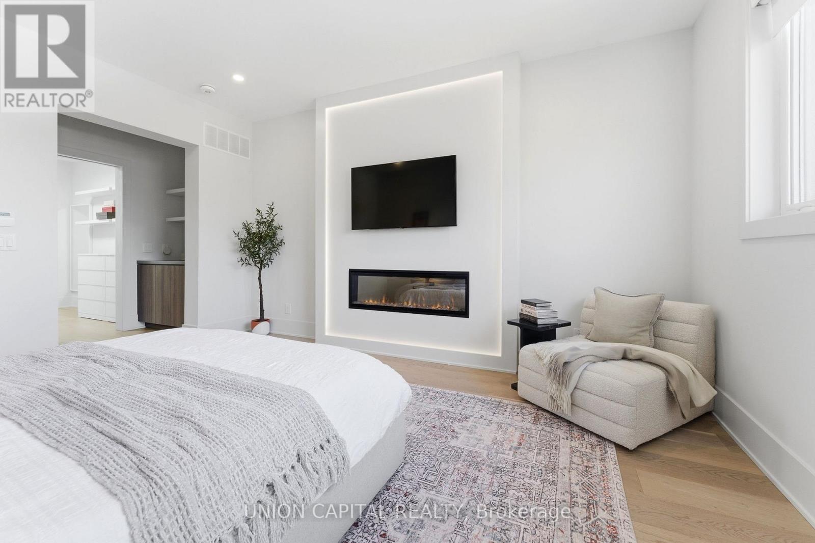 544b Beresford Avenue, Toronto, Ontario  M6S 3C3 - Photo 22 - W12849244