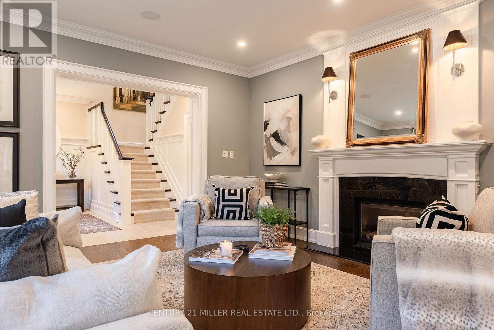 166 Watson Avenue, Oakville, Ontario  L6J 3T7 - Photo 6 - W12849250