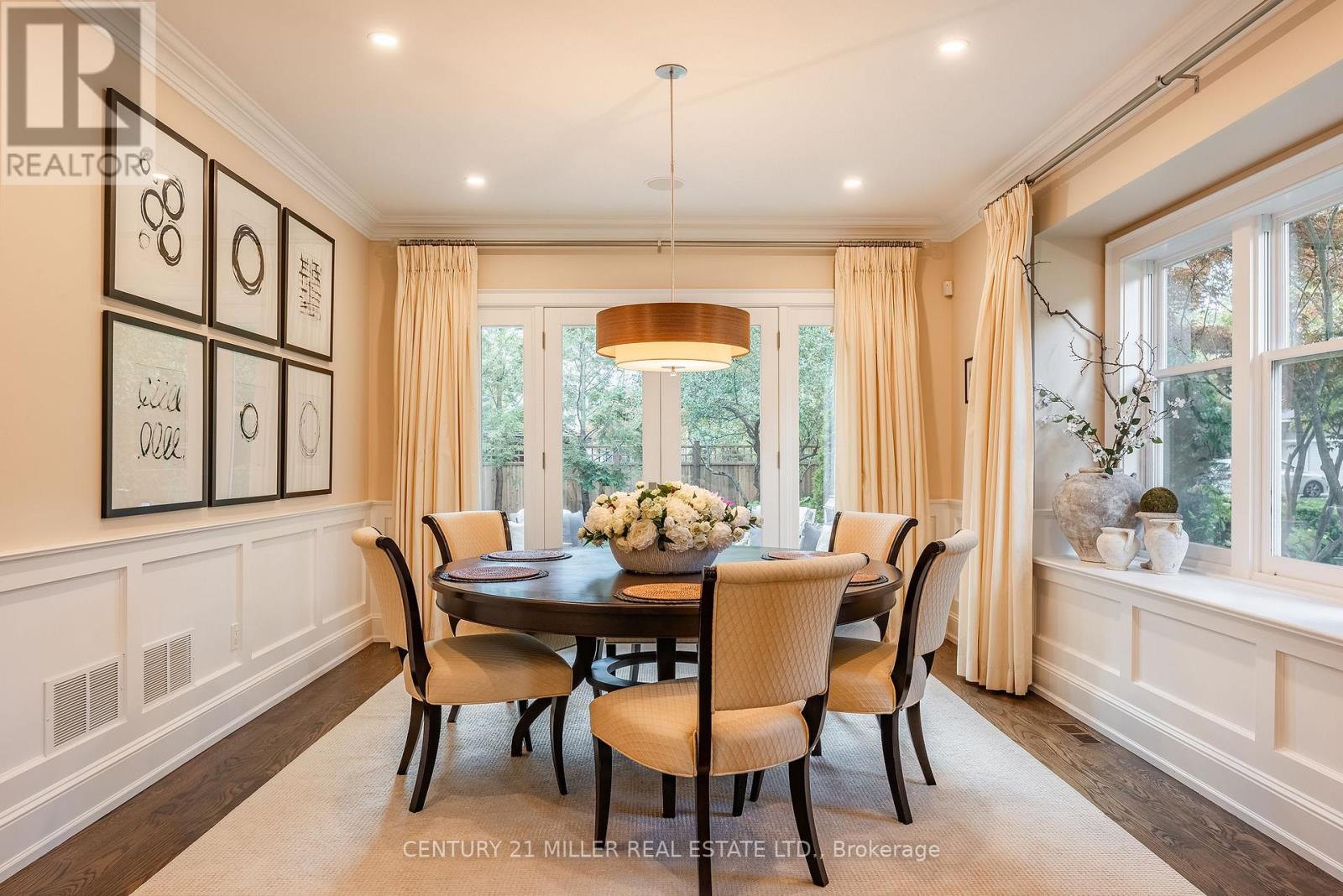 166 Watson Avenue, Oakville, Ontario  L6J 3T7 - Photo 7 - W12849250