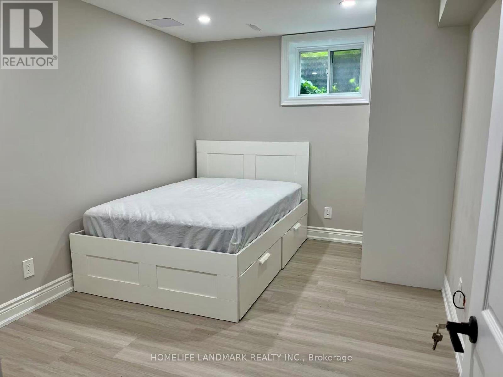 Room 2 Basement - 3377 Cider Mill Place, Mississauga, Ontario  L5L 3H6 - Photo 8 - W12849252