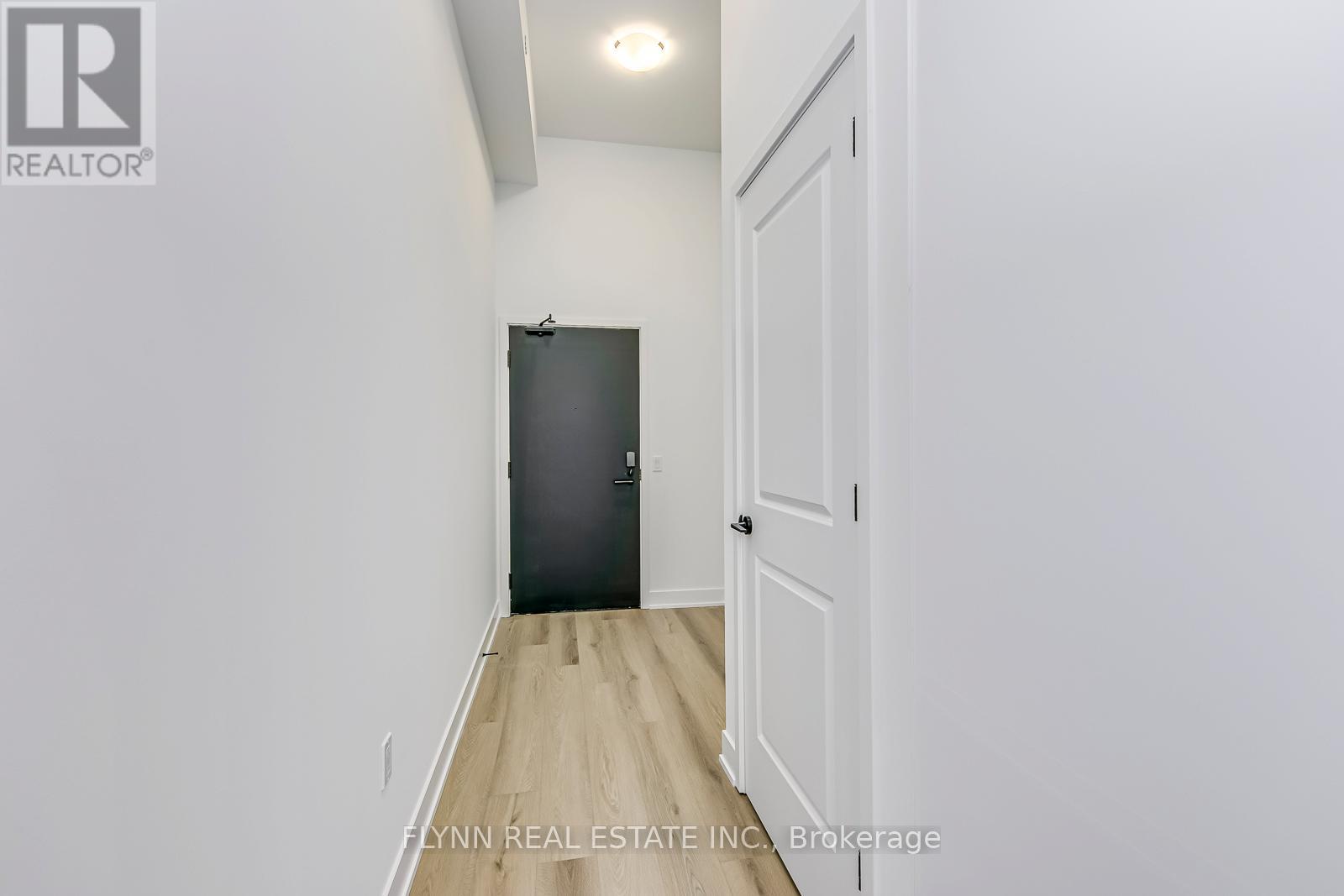 402 - 2333 Khalsa Gate, Oakville, Ontario  L6M 0X7 - Photo 8 - W12849264