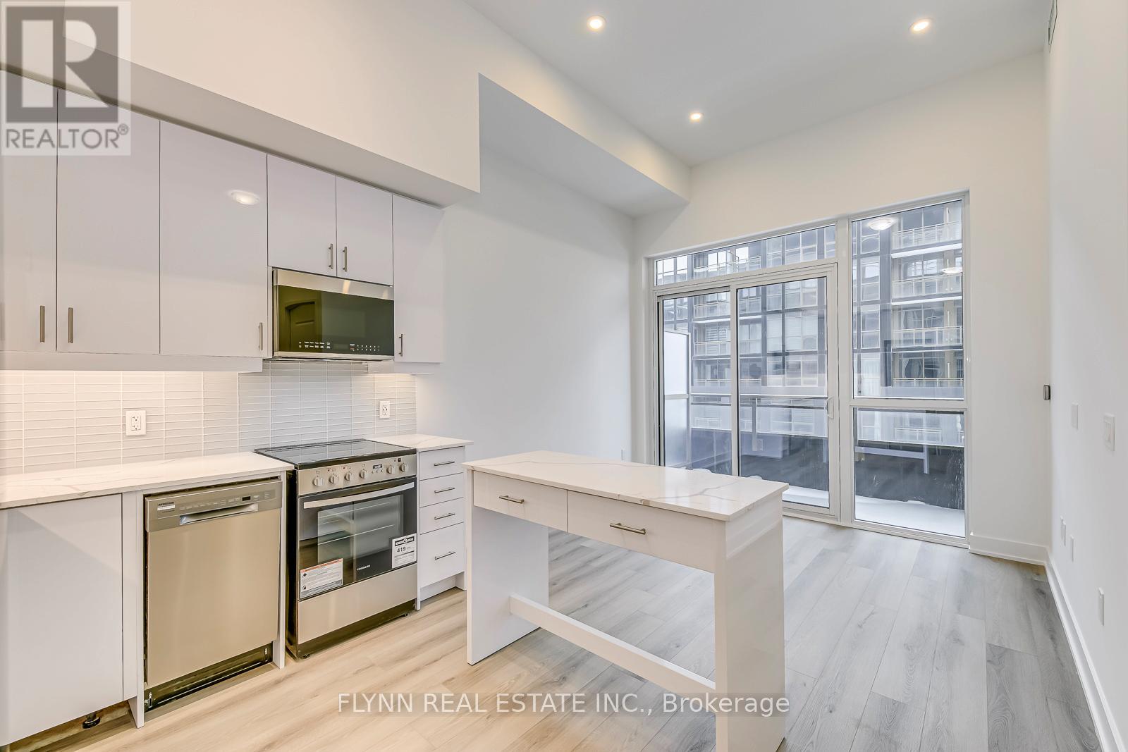 402 - 2333 Khalsa Gate, Oakville, Ontario  L6M 0X7 - Photo 9 - W12849264