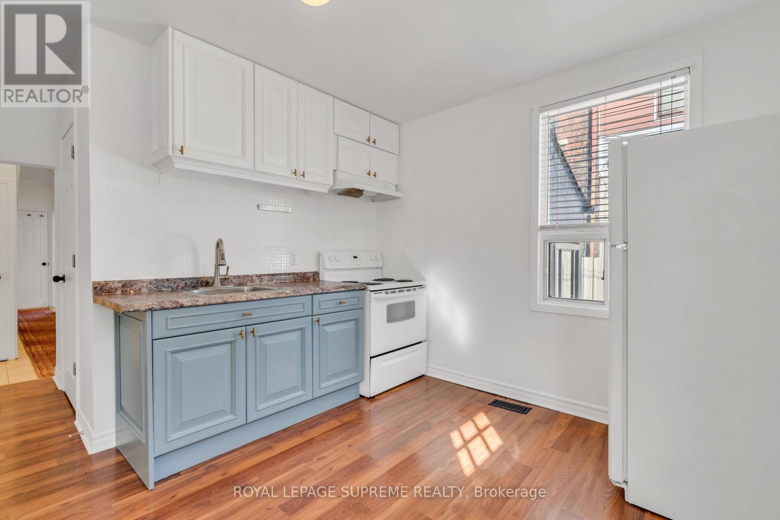 157 Wallace Avenue, Toronto, Ontario  M6H 1V1 - Photo 10 - W12849280