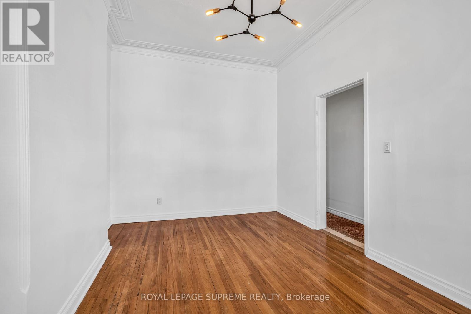 157 Wallace Avenue, Toronto, Ontario  M6H 1V1 - Photo 5 - W12849280